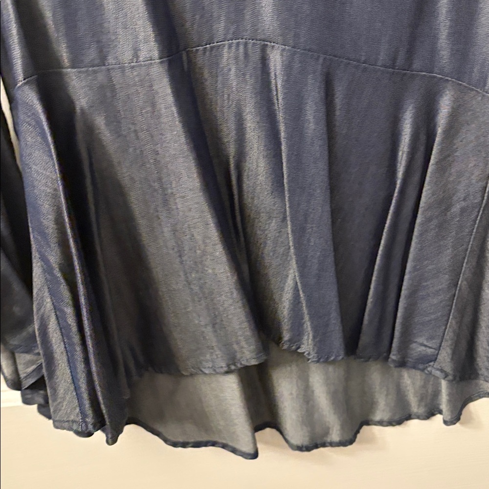 White House Black Market Denim like Navy Blouse 4 - Picture 4 of 7